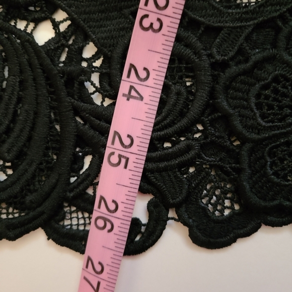 Olivia Blu Floral and Lace Pencil Skirt Size Large - Picture 4 of 7